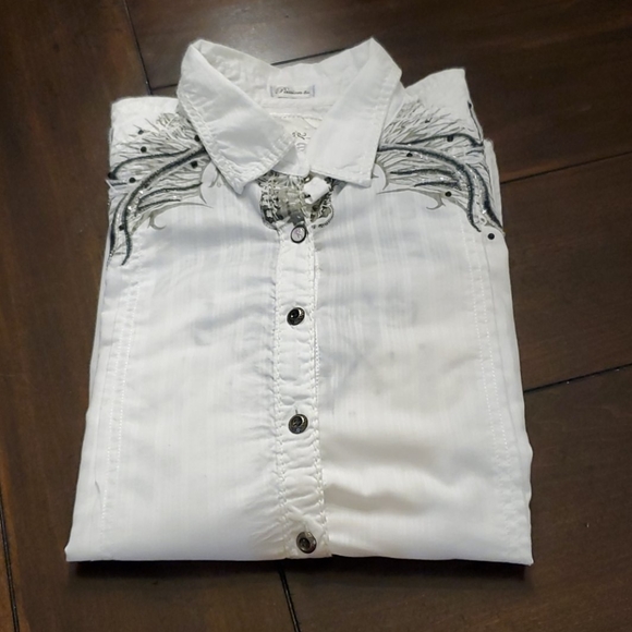 Women's Roar Button Down - Picture 9 of 9